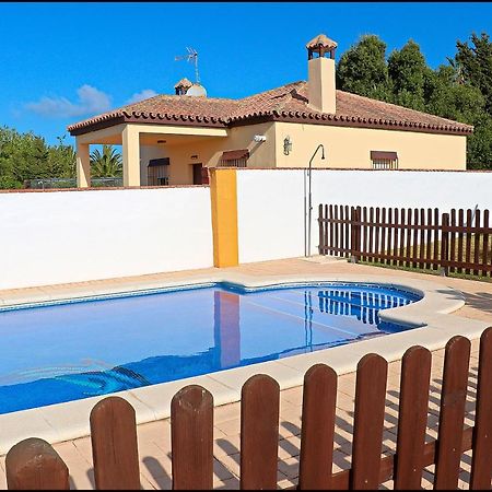 Chalet Con Piscina Privada 科尼尔-德拉弗龙特拉 外观 照片